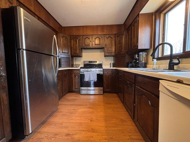 27995 Forest Boulevard, Wyoming, MN 55092