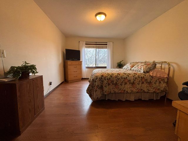 27995 Forest Boulevard, Wyoming, MN 55092