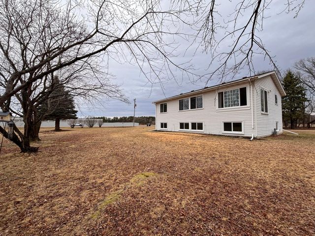 27995 Forest Boulevard, Wyoming, MN 55092