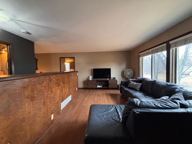 27995 Forest Boulevard, Wyoming, MN 55092