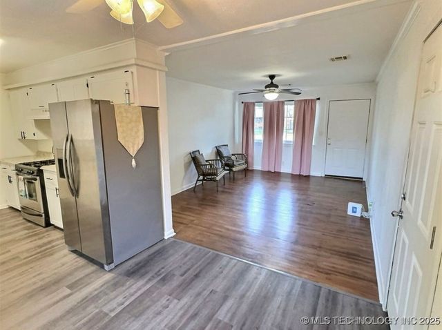 305 E Elm Street, Skiatook, OK 74070