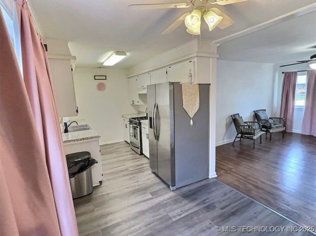 305 E Elm Street, Skiatook, OK 74070