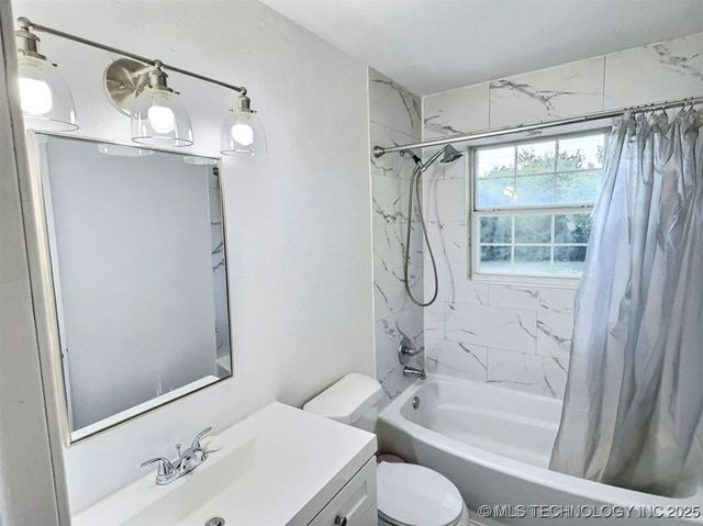 305 E Elm Street, Skiatook, OK 74070