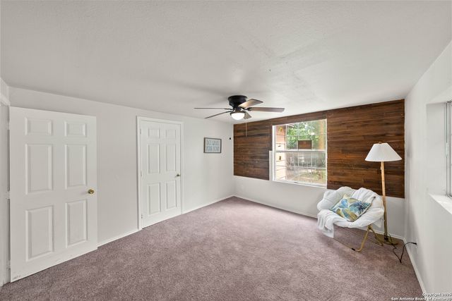 1422 N Sabinas, San Antonio, TX 78207