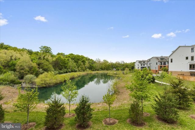 1805 YELLOW GARNET TER SE, Leesburg, VA 20175
