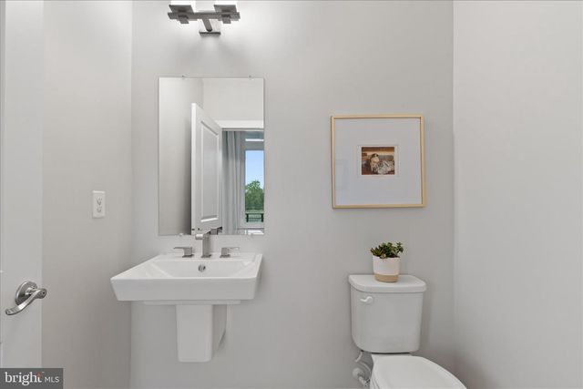 1805 YELLOW GARNET TER SE, Leesburg, VA 20175