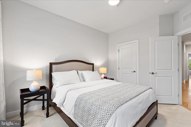 1805 YELLOW GARNET TER SE, Leesburg, VA 20175