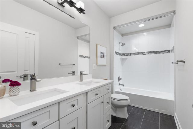 1805 YELLOW GARNET TER SE, Leesburg, VA 20175