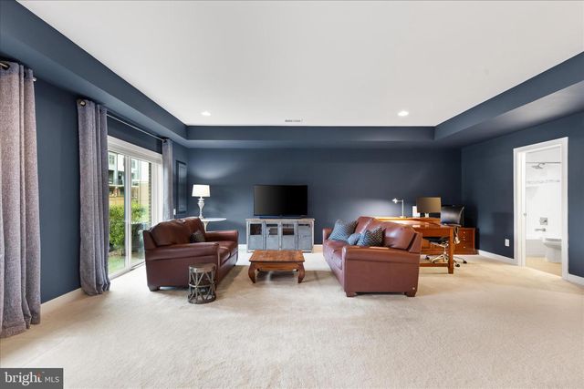 1805 YELLOW GARNET TER SE, Leesburg, VA 20175