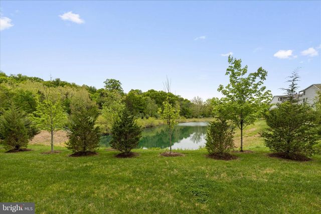 1805 YELLOW GARNET TER SE, Leesburg, VA 20175