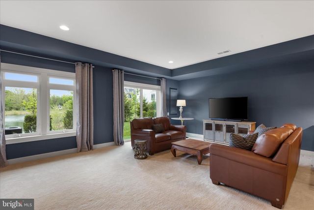1805 YELLOW GARNET TER SE, Leesburg, VA 20175