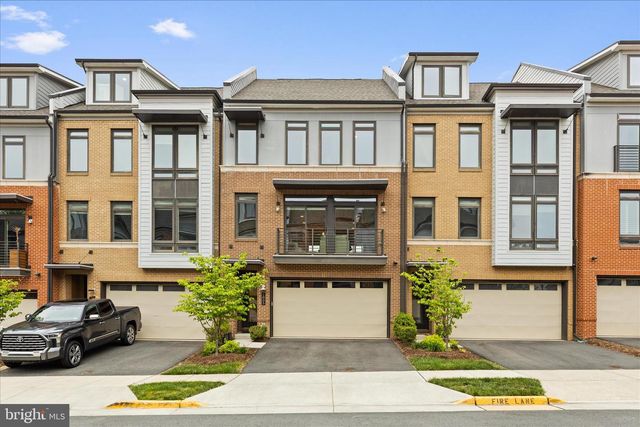 1805 YELLOW GARNET TER SE, Leesburg, VA 20175