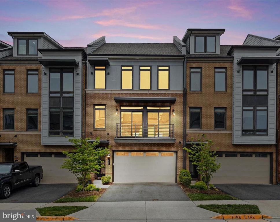 1805 YELLOW GARNET TER SE, Leesburg, VA 20175