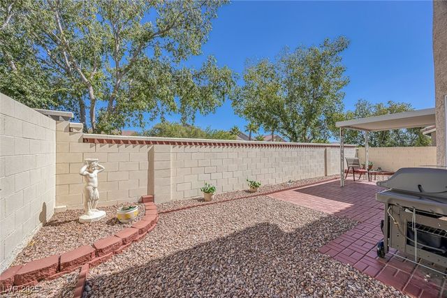 10408 Natural Springs Avenue, Las Vegas, NV 89129