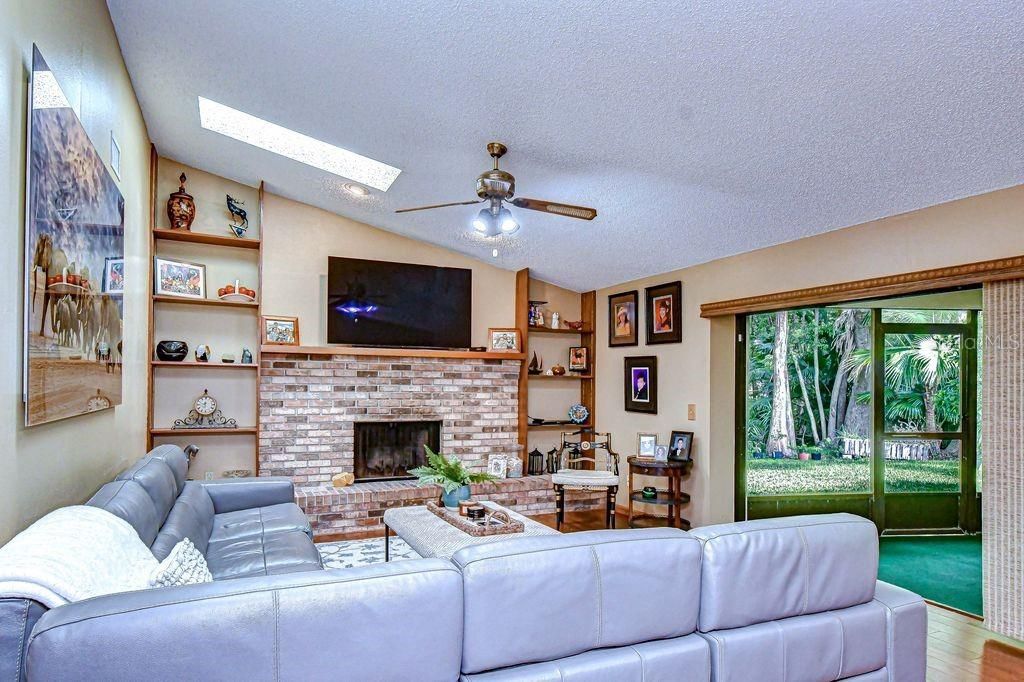 Image 13 of property listing at 16704 VALLELY DRIVE, Tampa, FL 33618