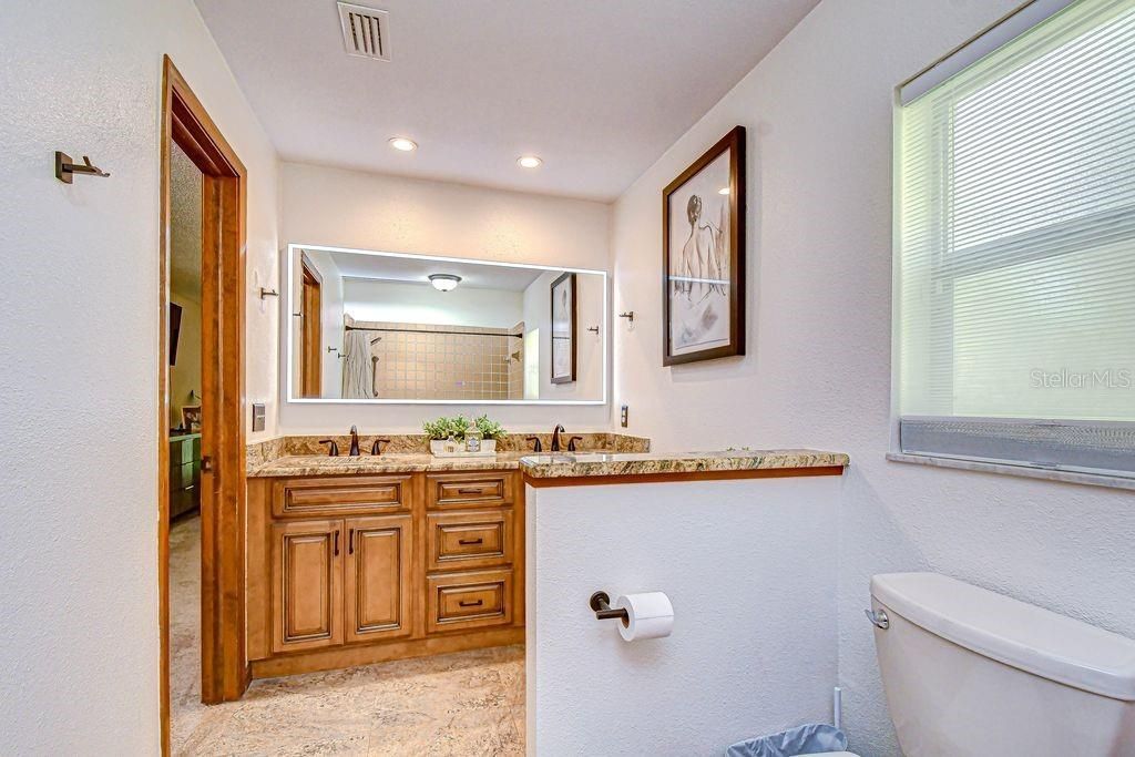 Image 21 of property listing at 16704 VALLELY DRIVE, Tampa, FL 33618