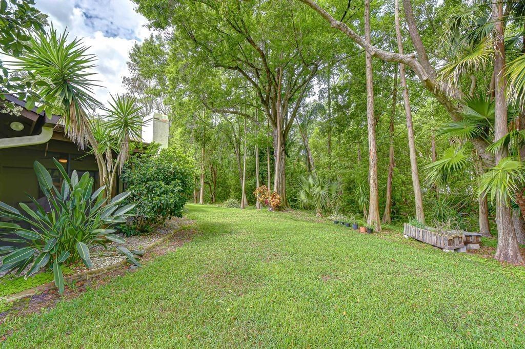 Image 27 of property listing at 16704 VALLELY DRIVE, Tampa, FL 33618