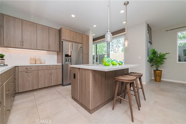 727 Beacon, Irvine, CA 92618