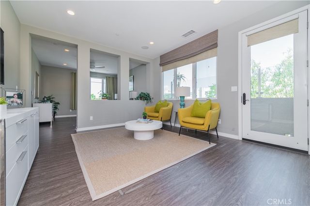 727 Beacon, Irvine, CA 92618