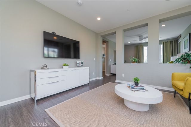 727 Beacon, Irvine, CA 92618