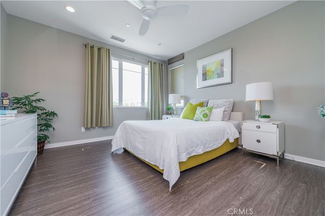 727 Beacon, Irvine, CA 92618