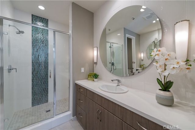 727 Beacon, Irvine, CA 92618