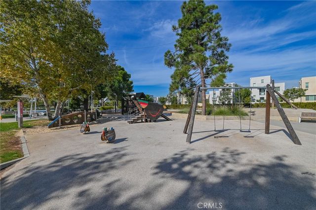 727 Beacon, Irvine, CA 92618