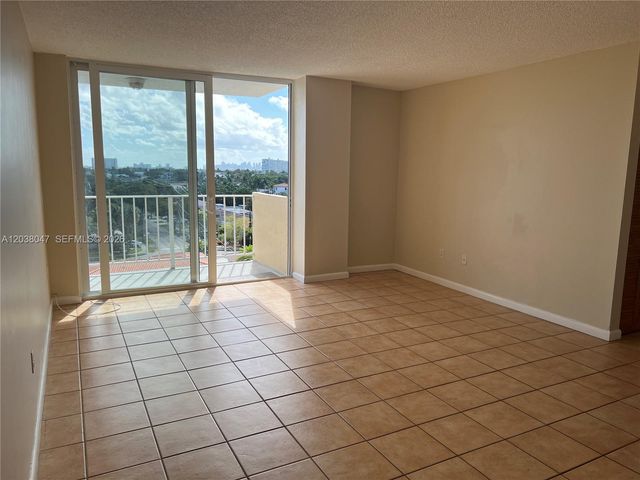 2350 NE 135th St 704, North Miami, FL 33181