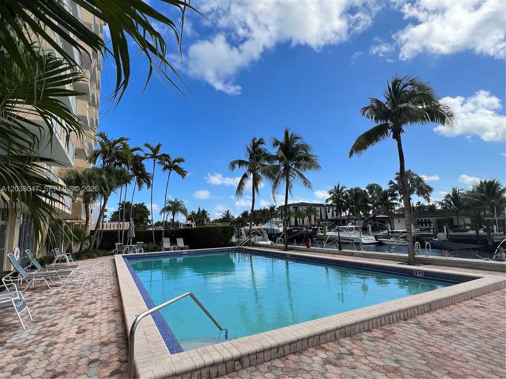 2350 NE 135th St 704, North Miami, FL 33181