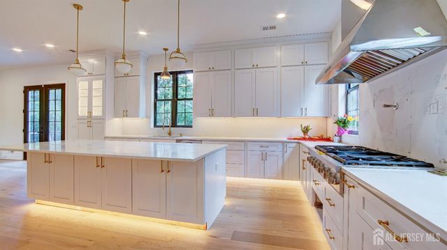 169 Applegarth Road, Monroe, NJ 08831