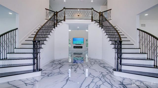 169 Applegarth Road, Monroe, NJ 08831