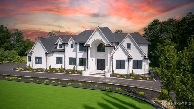 169 Applegarth Road, Monroe, NJ 08831