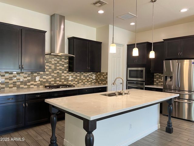 233 W Sandra Terrace, Phoenix, AZ 85023