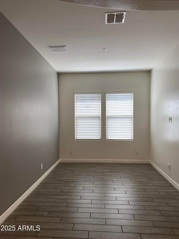 233 W Sandra Terrace, Phoenix, AZ 85023