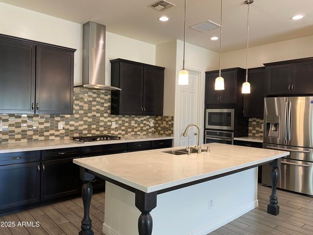 233 W Sandra Terrace, Phoenix, AZ 85023