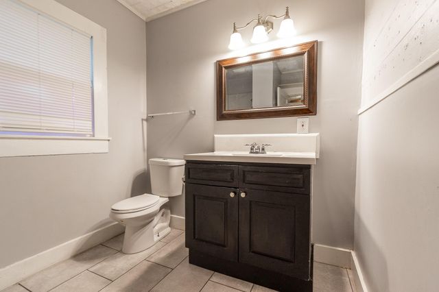 104 S Beauregard Street, Alvin, TX 77511