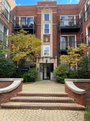 3707 N Kenneth Avenue 216, Chicago, IL 60641