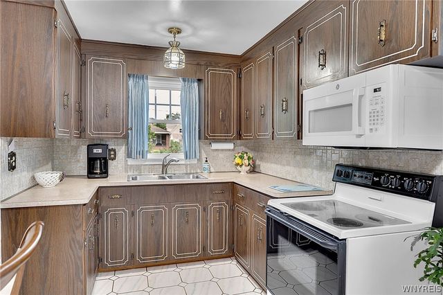2789 Orleans Avenue, Niagara Falls, NY 14303
