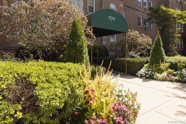 270 Bronxville Road A51, Bronxville, NY 10708