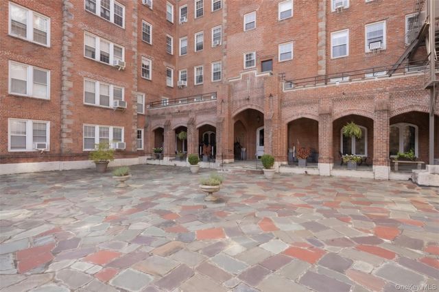 270 Bronxville Road A51, Bronxville, NY 10708