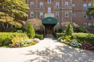 270 Bronxville Road A51, Bronxville, NY 10708