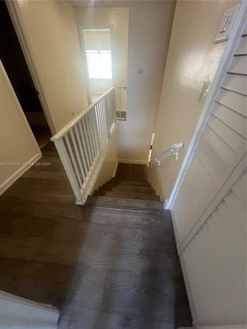 13 Matador Ln 4-27, Davie, FL 33324