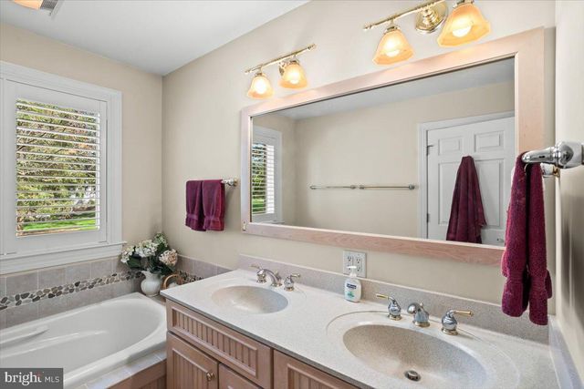315 ROCHERTY RD, Lebanon, PA 17042