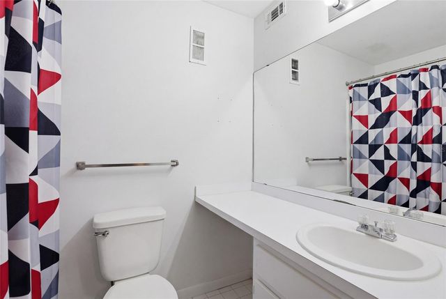 3921 SW 34TH STREET 307, Gainesville, FL 32608