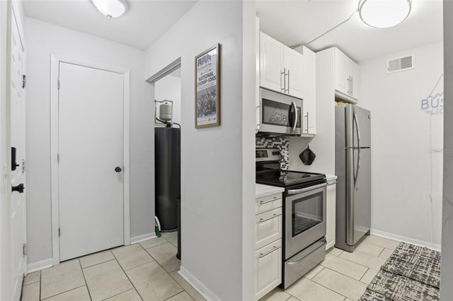 3921 SW 34TH STREET 307, Gainesville, FL 32608