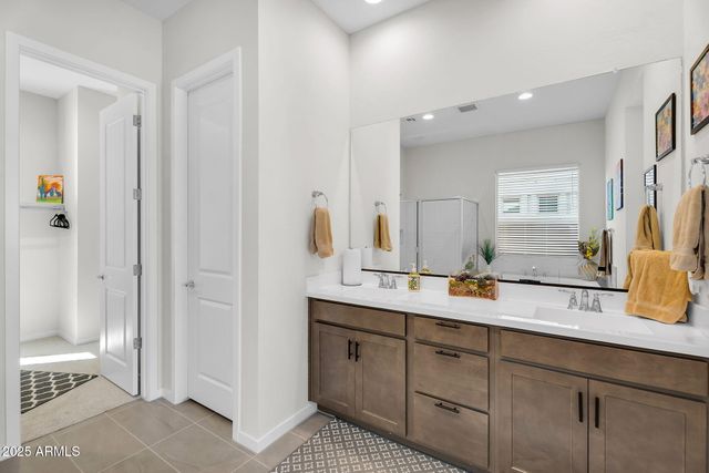 866 W FLATIRON Trail W, Apache Junction, AZ 85120