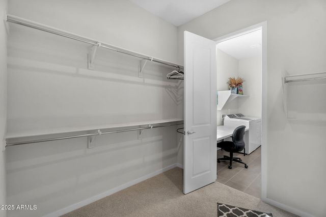 866 W FLATIRON Trail W, Apache Junction, AZ 85120