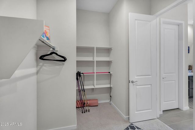 866 W FLATIRON Trail W, Apache Junction, AZ 85120