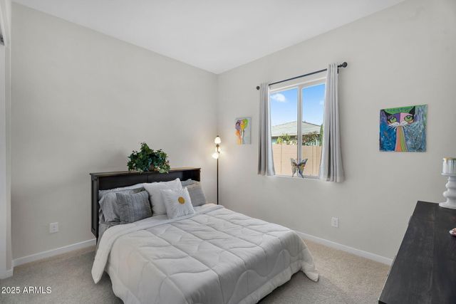 866 W FLATIRON Trail W, Apache Junction, AZ 85120