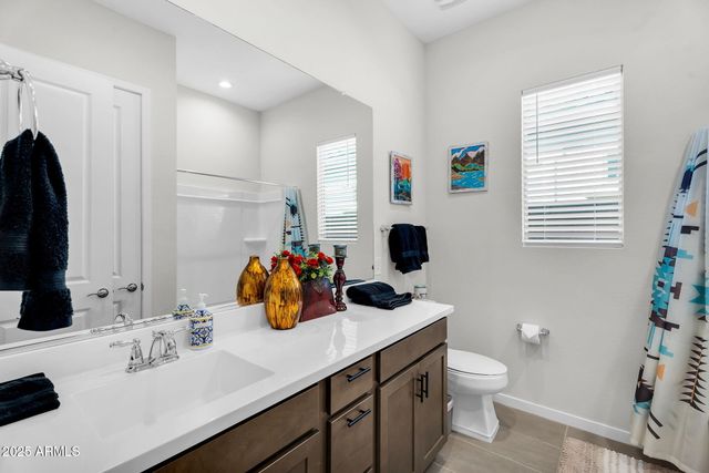 866 W FLATIRON Trail W, Apache Junction, AZ 85120